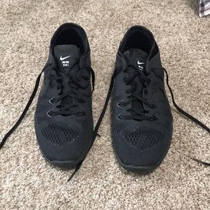 Black Nike Free Fit 5